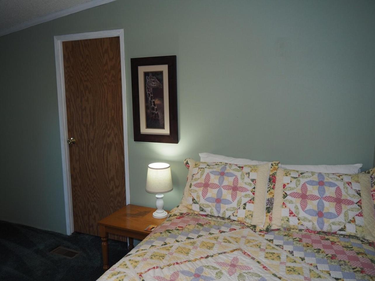 The Green Lake Getaway - Shared Lake Access! Interlochen Экстерьер фото
