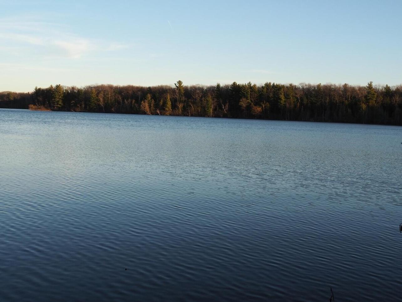 The Green Lake Getaway - Shared Lake Access! Interlochen Экстерьер фото